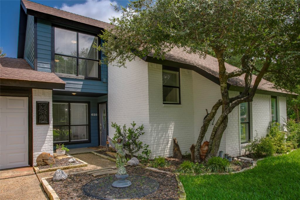 628 S Walker Street, Mesquite, TX 75149 — photo 1