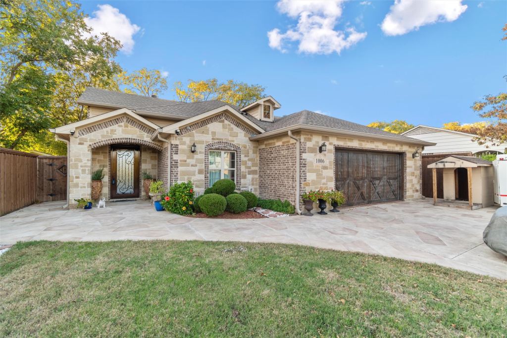 1006 Manning Street, Grand Prairie, TX 75051 — photo 1