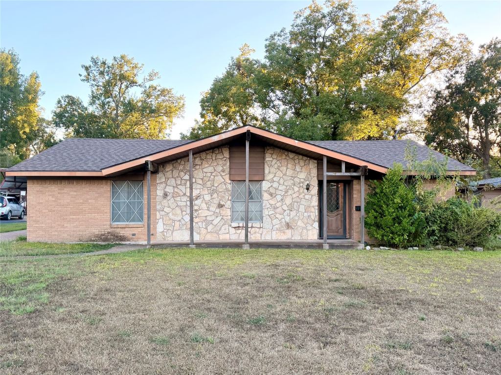 813 Circle Drive, Terrell, TX 75160 — photo 1