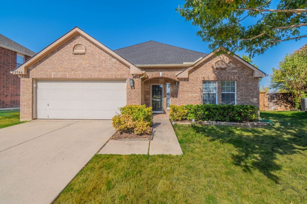 2744 Winterberry Lane, Little Elm, TX 75068 — photo 1