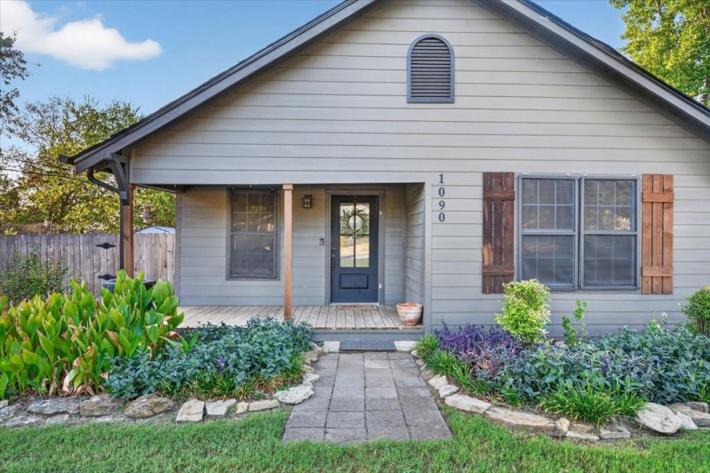 1090 Counts Street, Stephenville, TX 76401 — photo 1
