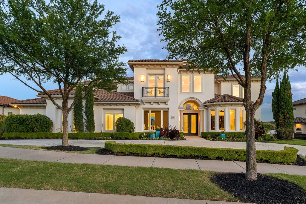 1013 Excalibur Boulevard, Lewisville, TX 75056 — photo 1