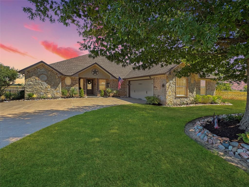 7205 Muirfield Drive, Cleburne, TX 76033 — photo 1