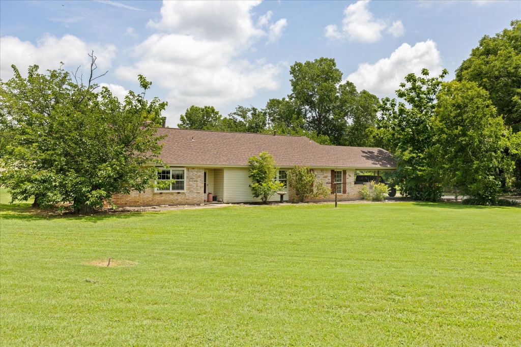 4210 Waples Road, Granbury, TX 76049 — photo 1