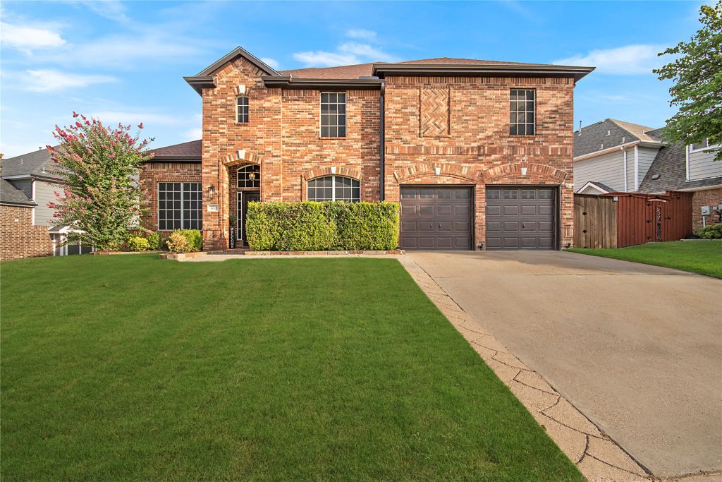 663 E Sandra Lane, Grand Prairie, TX 75052 — photo 1