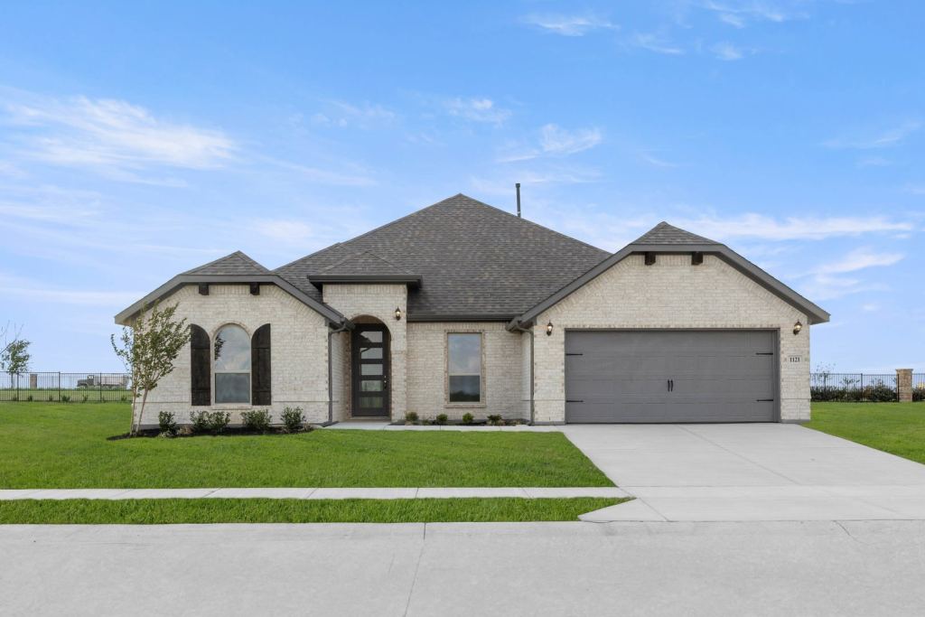 1121 Nighthawk Drive, Justin, TX 76247 — photo 1