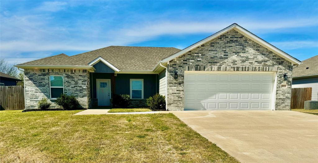 3828 Skylane Avenue, Corsicana, TX 75110 — photo 1