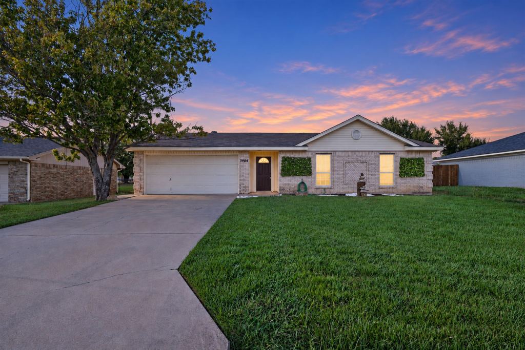 3904 Country Meadows Road, Granbury, TX 76049 — photo 1