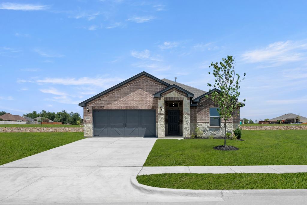 416 Camryn Way, Cleburne, TX 76033 — photo 1