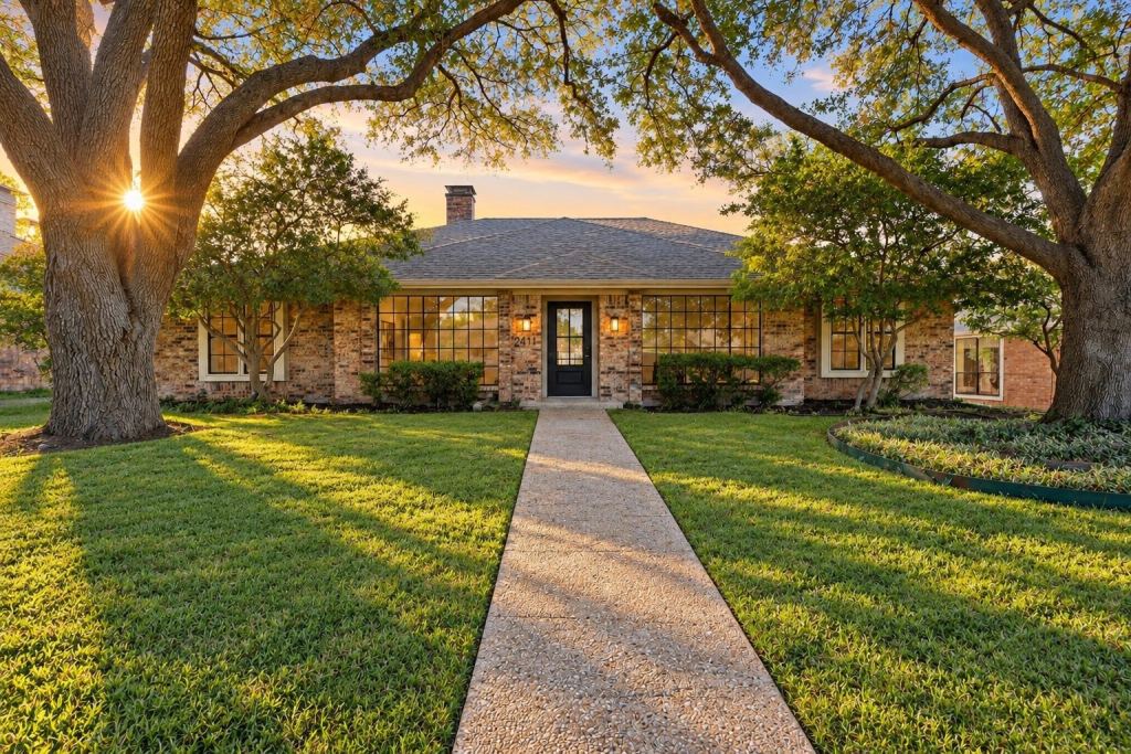2411 Aspen Street, Richardson, TX 75082 — photo 1