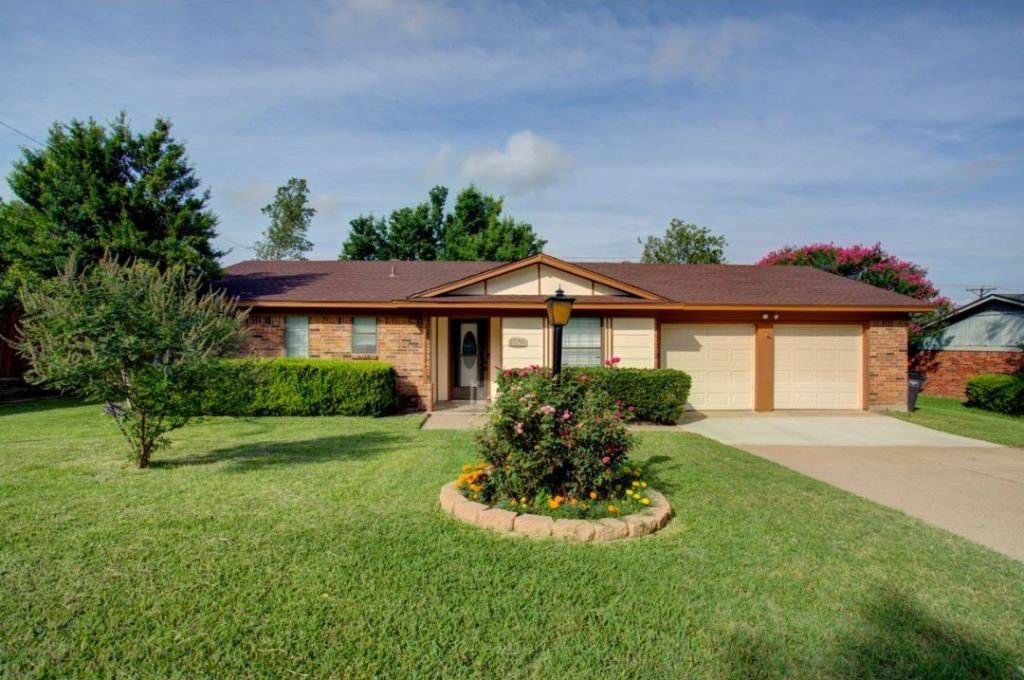 6470 Westrock Drive, Fort Worth, TX 76133 — photo 1