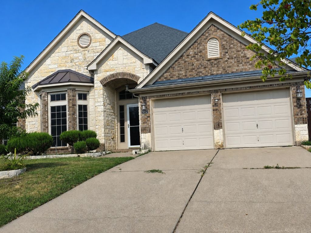 5852 Windy Meadow Lane, Grand Prairie, TX 75052 — photo 1