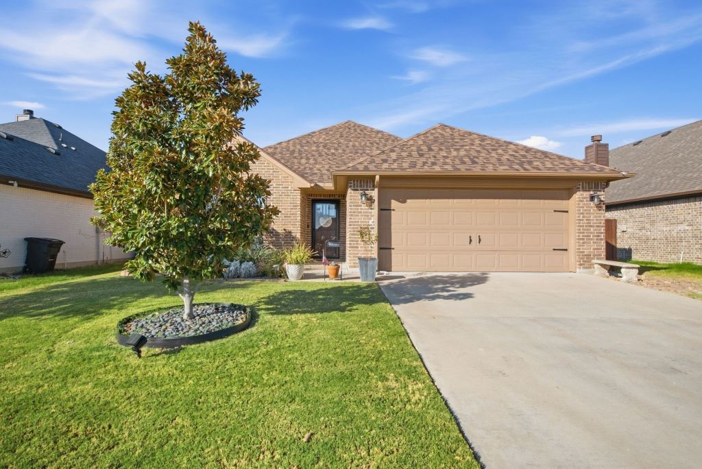 1432 Town Creek Circle, Weatherford, TX 76086 — photo 1