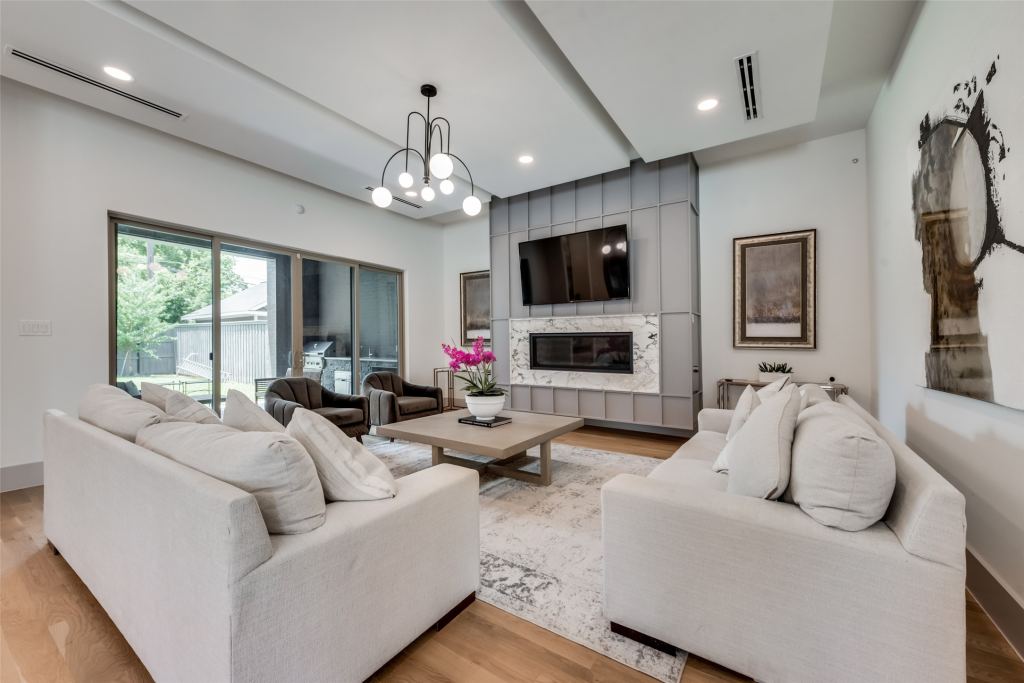 4528 W Amherst Avenue, Dallas, TX 75209 — photo 1