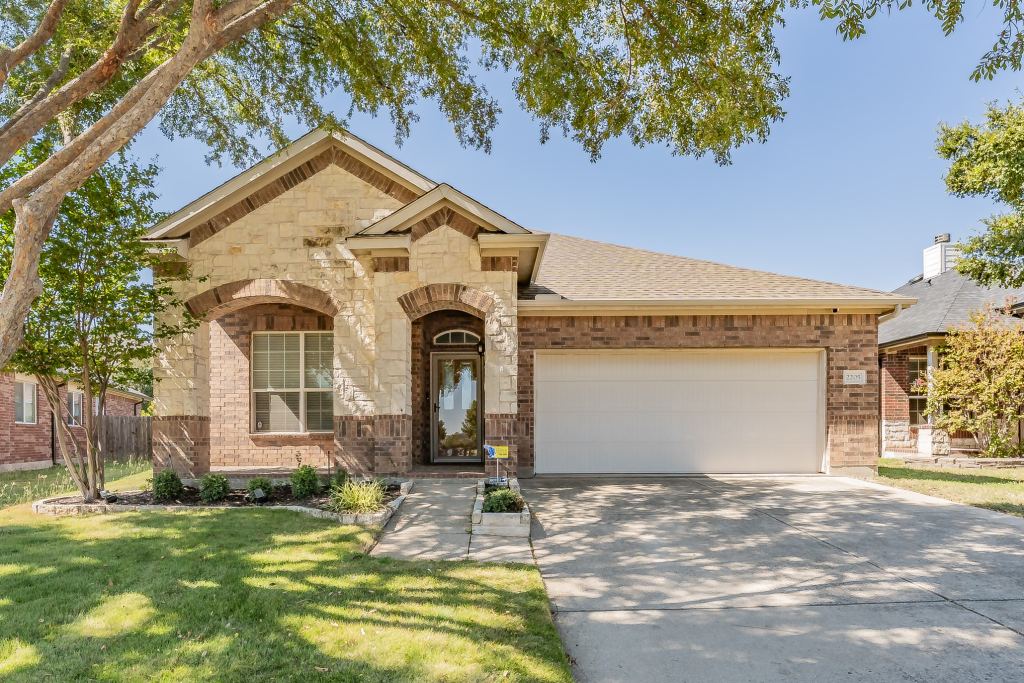 2205 Clairborne Drive, Fort Worth, TX 76177 — photo 1