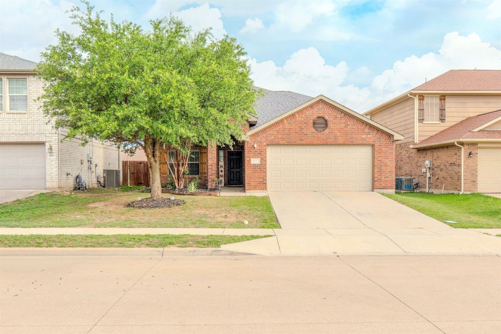 4117 Tiburon Street, Fort Worth, TX 76106 — photo 1