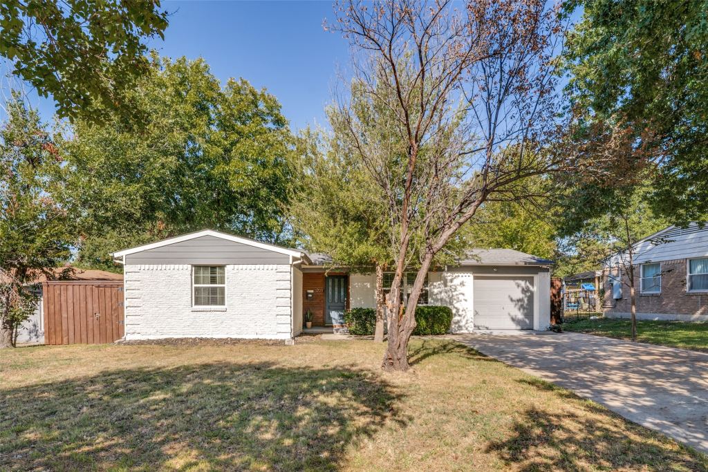 3209 Karla Drive, Mesquite, TX 75150 — photo 1
