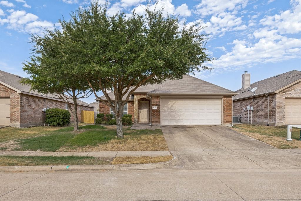 2131 Rains County Road, Forney, TX 75126 — photo 1
