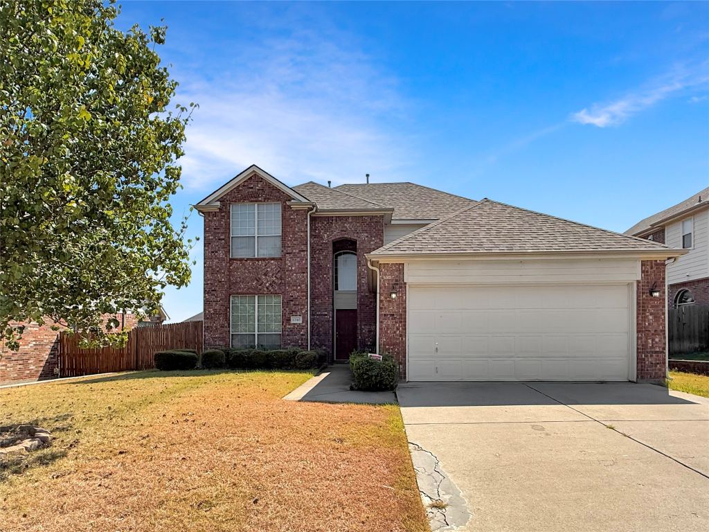 1740 Hidden Brook Drive, Grand Prairie, TX 75050 — photo 1