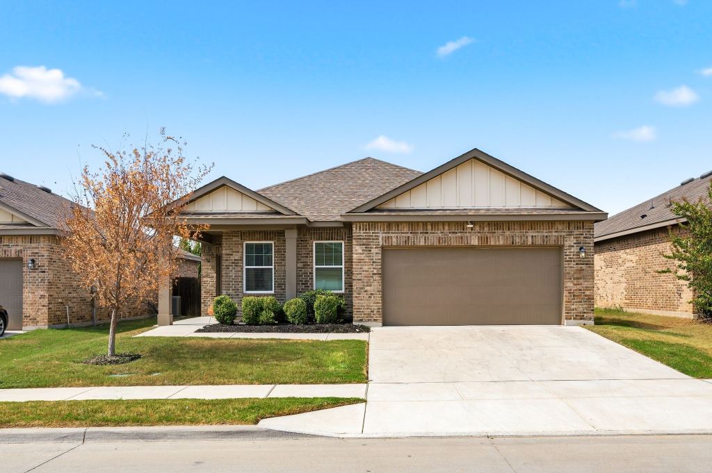8405 Hawkview Drive