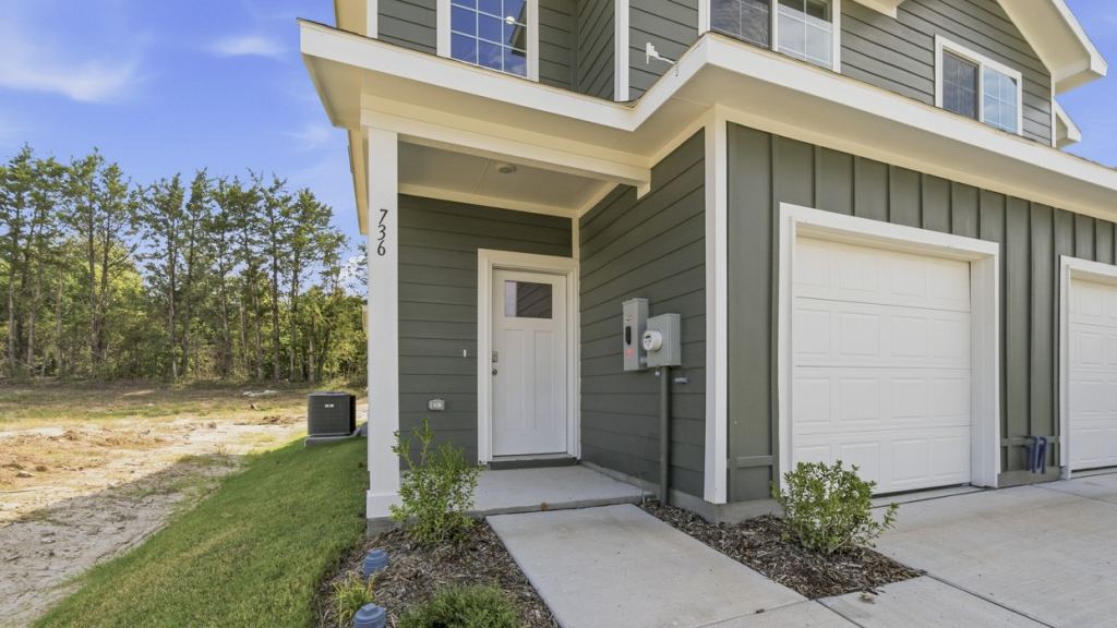 736 Stonewood Drive, Sulphur Springs, TX 75482 — photo 1