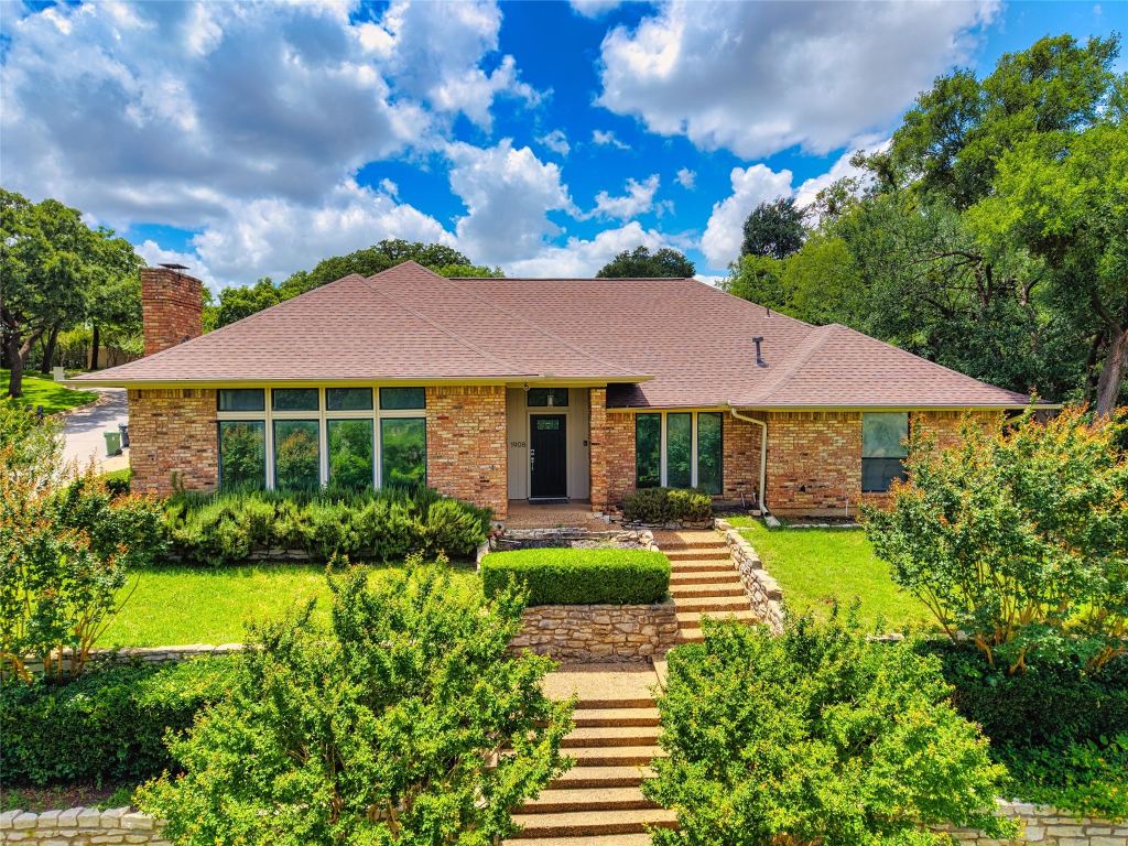 1908 Lakehill Court, Arlington, TX 76012 — photo 1