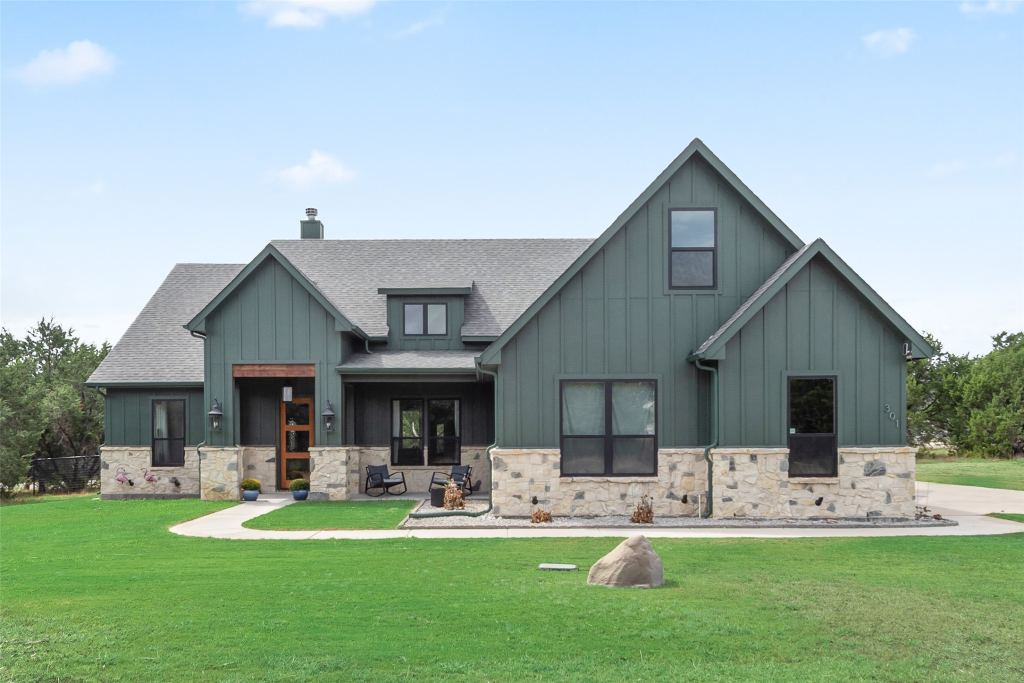 301 Sharla Smelley Road, Weatherford, TX 76088 — photo 1