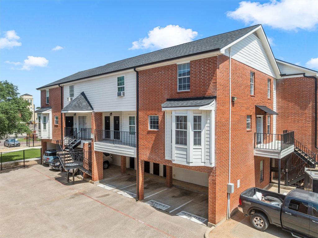 600 Bagby Avenue 7D, Waco, TX 76706 — photo 1