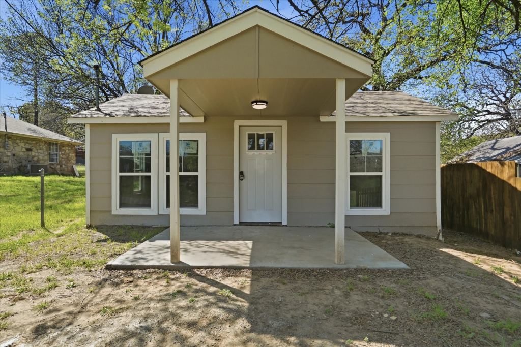 613 Bryan Street, Weatherford, TX 76086 — photo 1