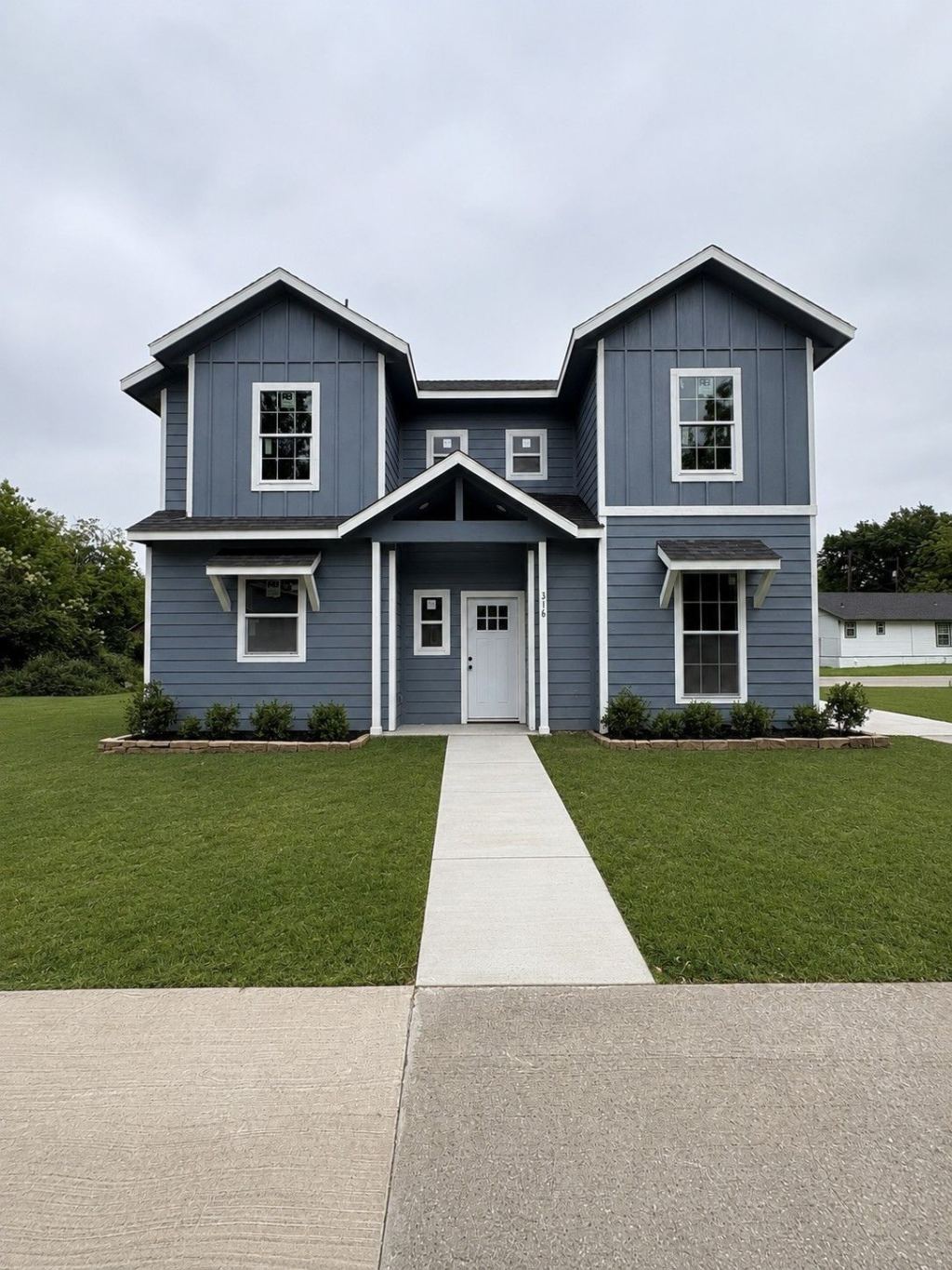 316 Henry Street, Waxahachie, TX 75165 — photo 1