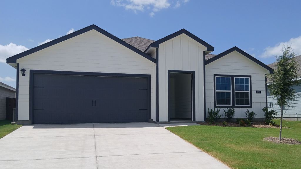 220 Whispering Pine Drive, Royse City, TX 75189 — photo 1