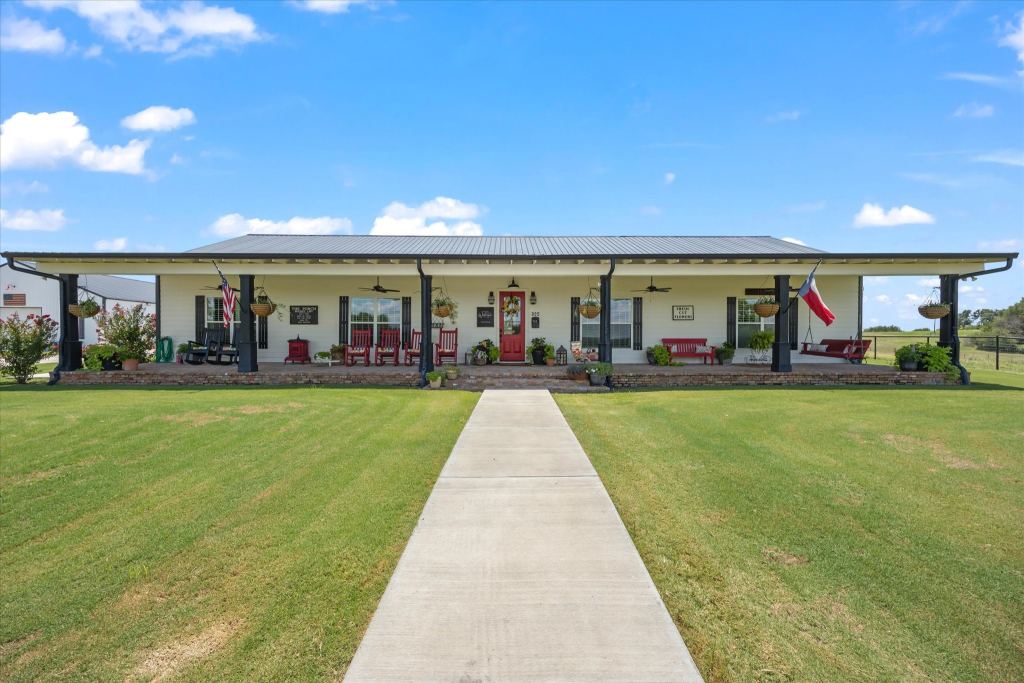 965 County Road 223, Stephenville, TX 76401 — photo 1