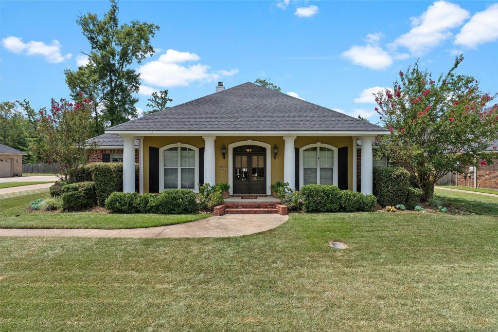 2360 Fernbrook Drive