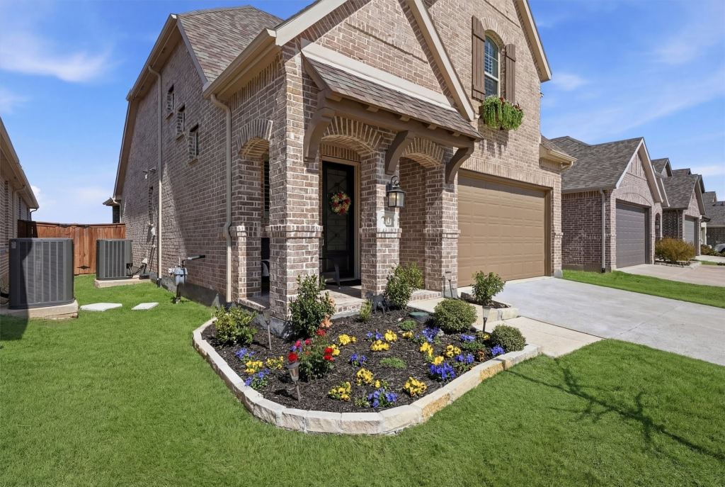 3913 Southbend Drive, Denison, TX 75020 — photo 1