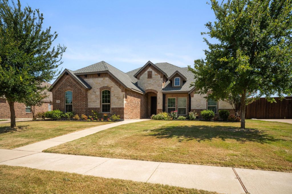 134 Water Garden Drive, Waxahachie, TX 75165 — photo 1