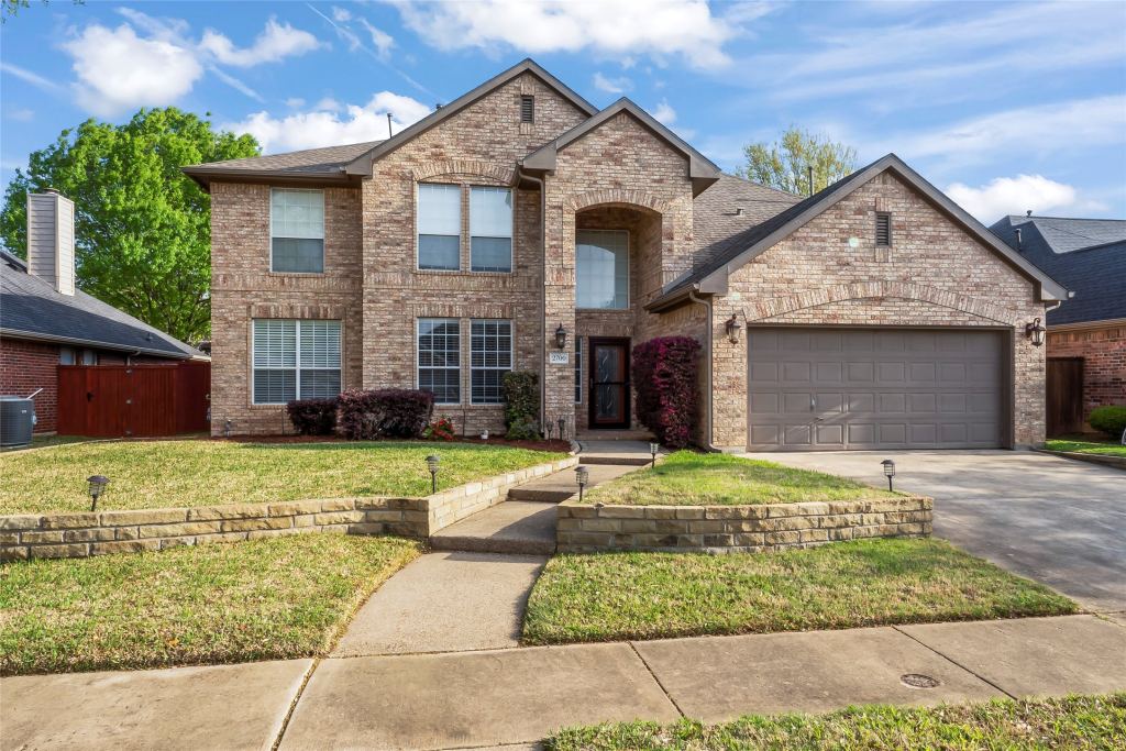 2700 Timberwood Drive, Flower Mound, TX 75028 — photo 1
