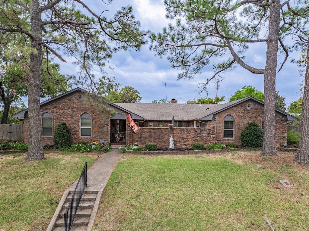 2702 Tracey Street, Denison, TX 75020 — photo 1