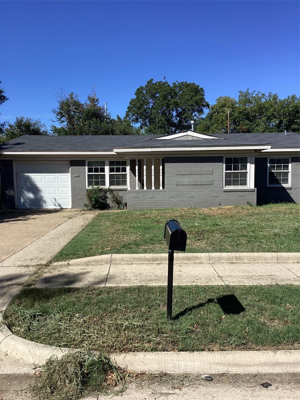 1811 E Lovers Lane, Arlington, TX 76010 — photo 1