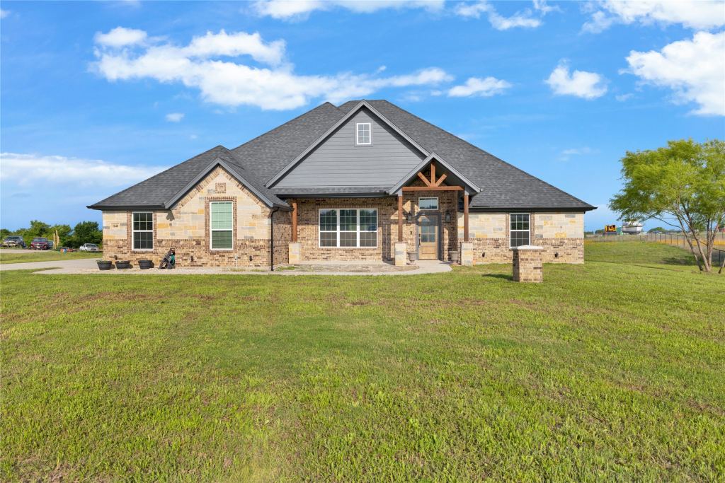 1040 Cloudy Court, Weatherford, TX 76085 — photo 1
