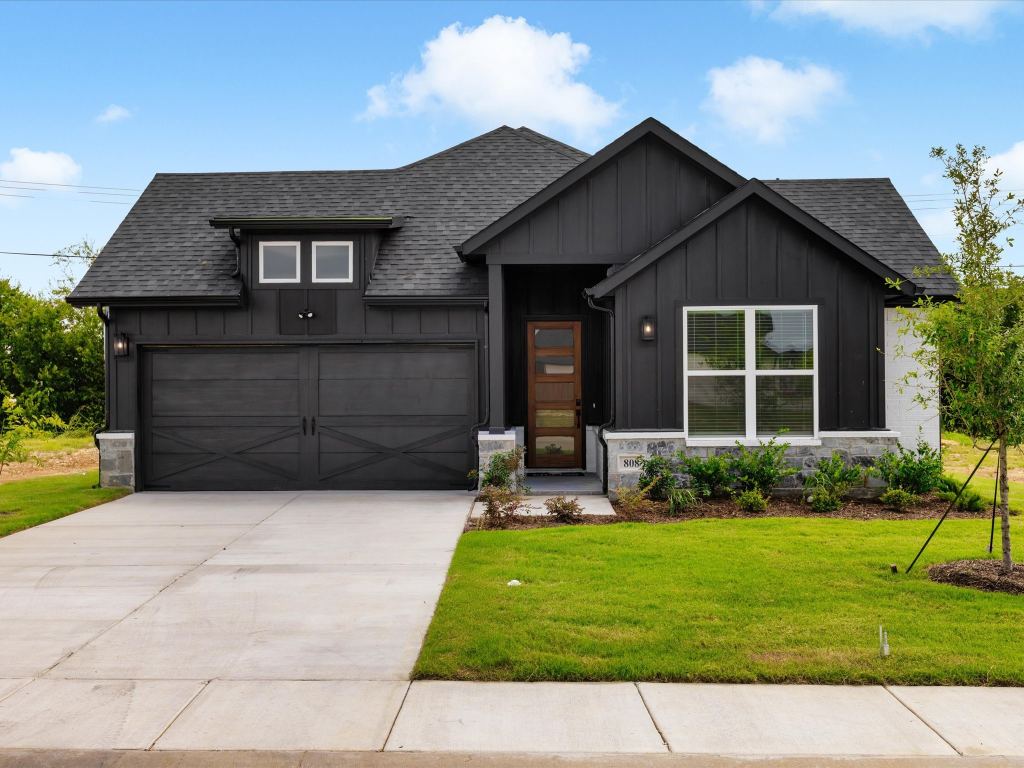 808 Tesslynn Avenue