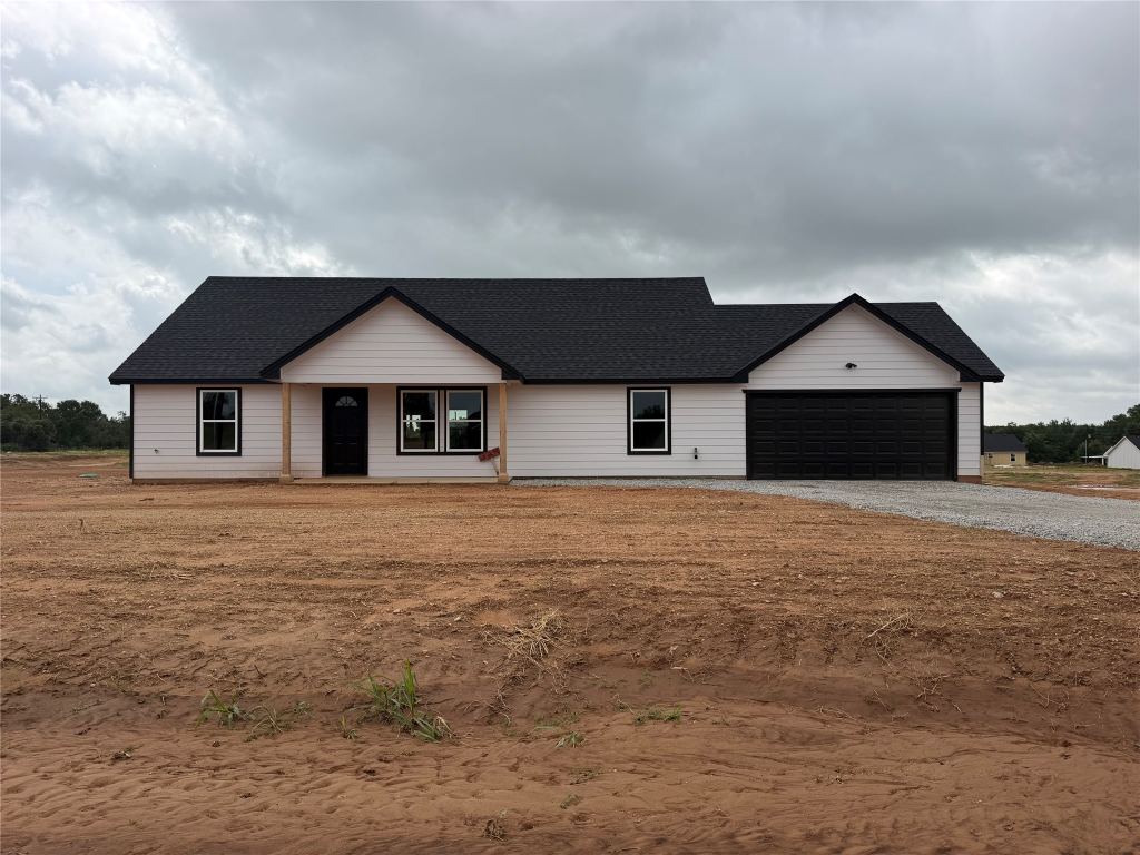 329 Myers Drive, Springtown, TX 76082 — photo 1