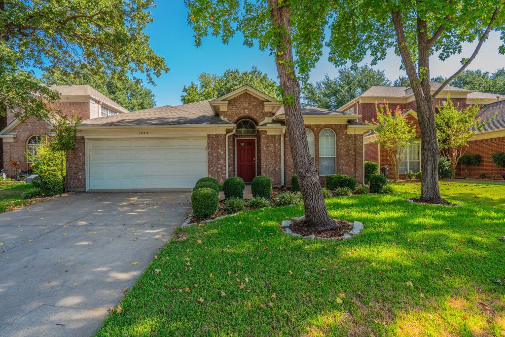 1828 Newton Drive, Flower Mound, TX 75028 — photo 1