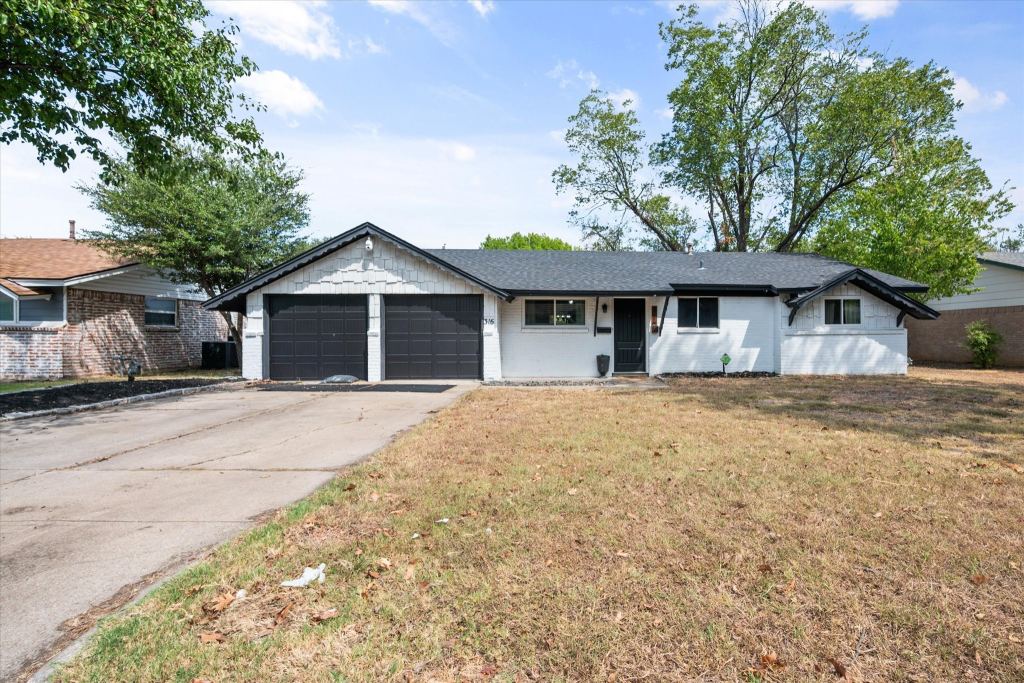 316 Wintercrest Road, Burleson, TX 76028 — photo 1