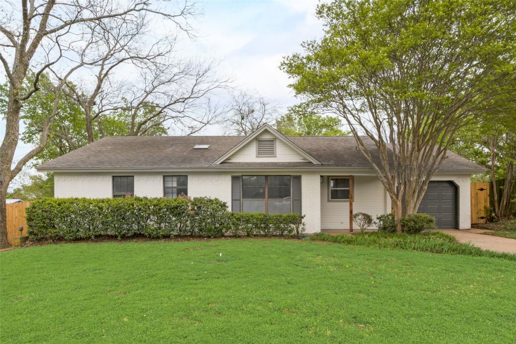 907 Melanie Lane, Keene, TX 76059 — photo 1