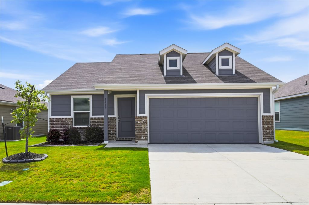 9609 Lightfoot Road, Fort Worth, TX 76179 — photo 1