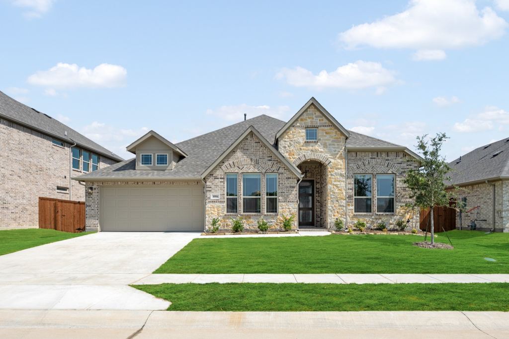 1004 Goldenrod Drive, Justin, TX 76247 — photo 1