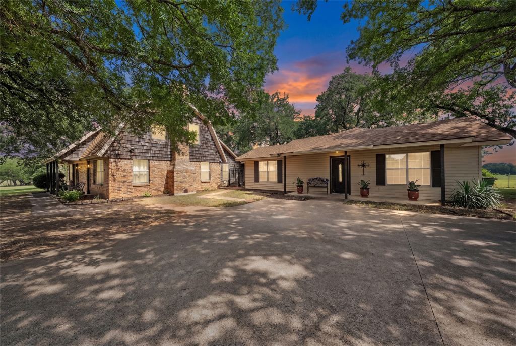 1016 County Road 314, Cleburne, TX 76031 — photo 1