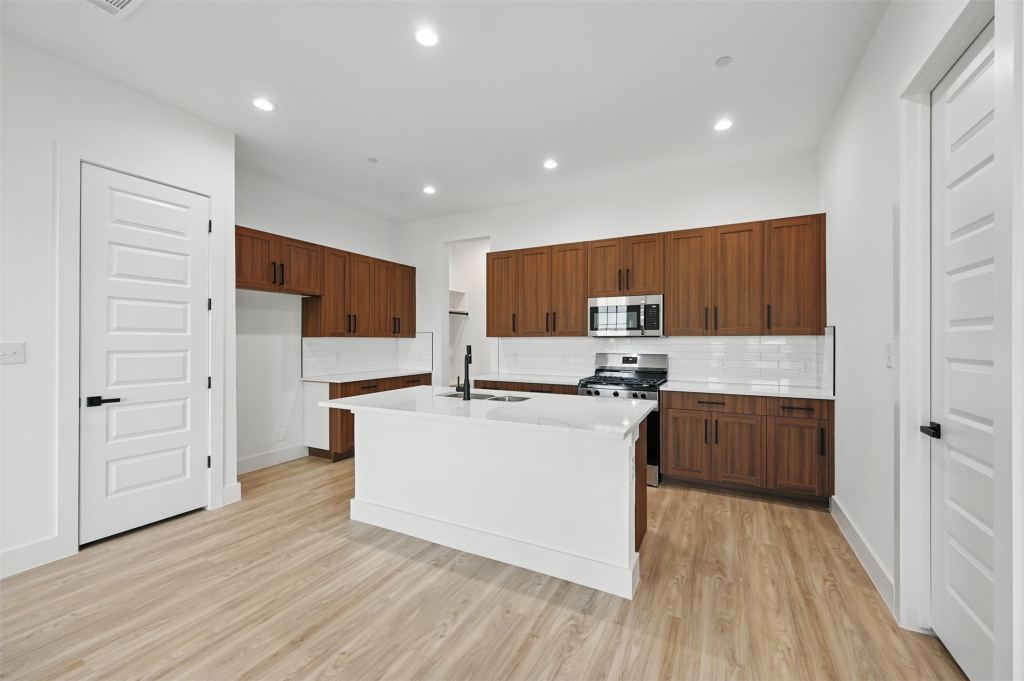 3445 Sanjeev Drive, Irving, TX 75060 — photo 1