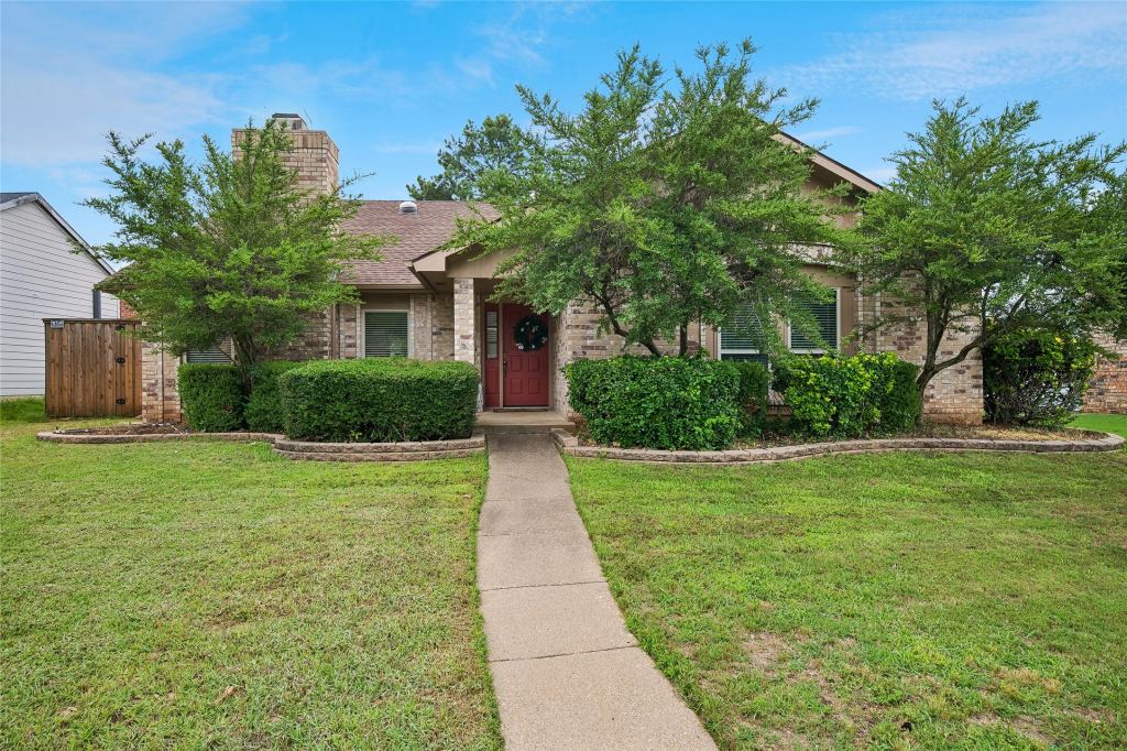 3017 Newcastle Court, Flower Mound, TX 75028 — photo 1