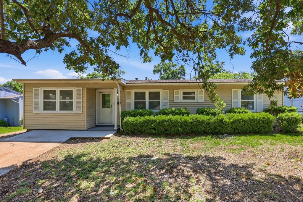 807 Highland Drive, Arlington, TX 76010 — photo 1